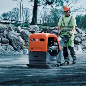 Мы получили очередную поставку тяжелых плит от компании HUSQVARNA.