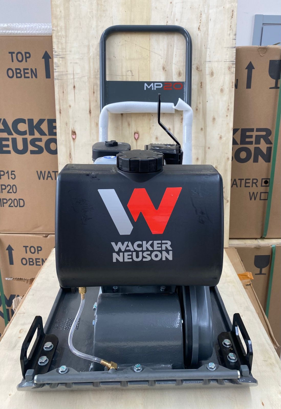 На складе появилась виброплиты WACKER MP-20 CN.